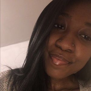 Meet your Posher, Sekaija